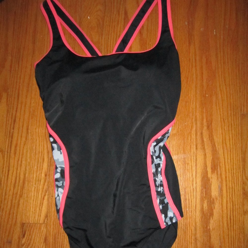 NEW W/O TAGS "SWIMSUITS FOR ALL" 1 PIECE SWIMSUIT ~ 18
